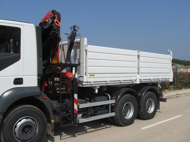 Palfinger dizalica PK 18500 i trostrani kiper TK 200B za Daus Truck – Jadro